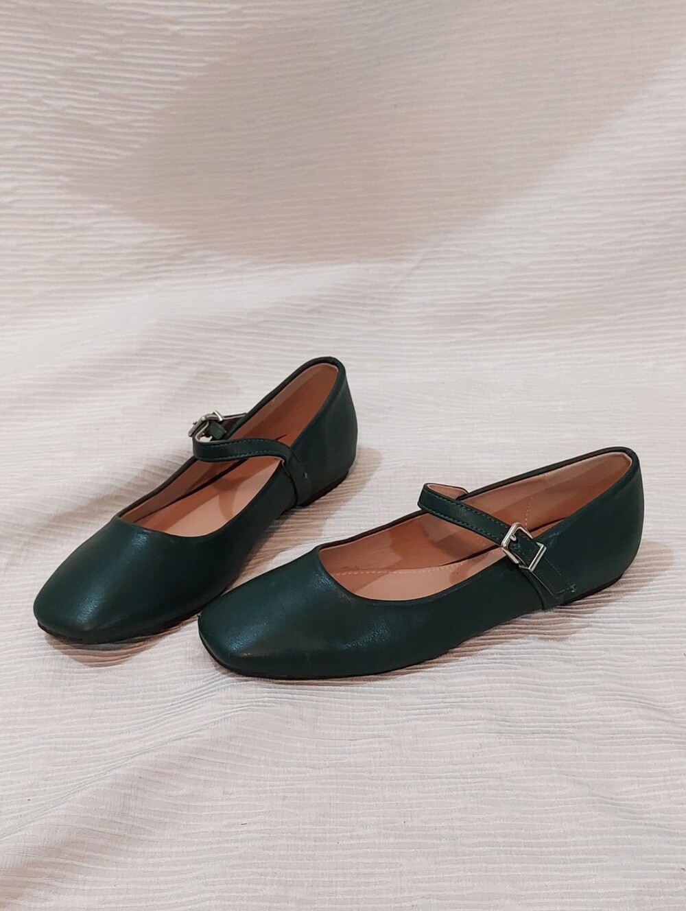 New York & Company Forest Green Mary Jane Flats Size 7.5